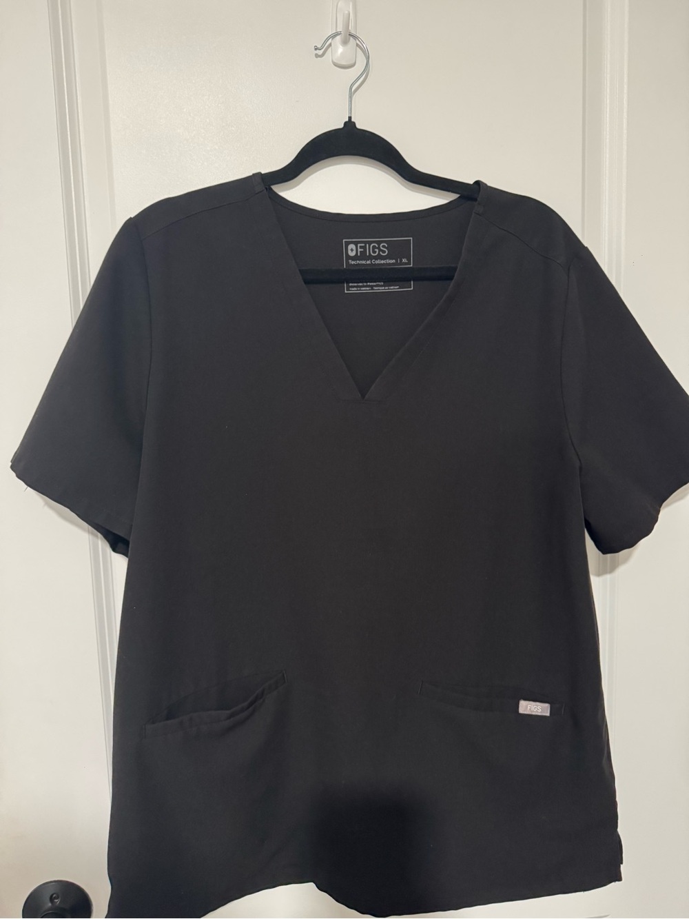Figs Black Casma Scrub Top